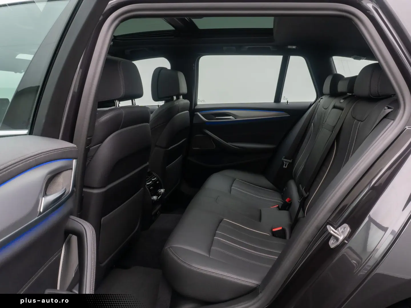 BMW 540i xD LuxuryLine Panorama H K DAB HUD Laser19