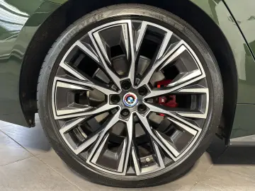 BMW M440i xDrive NAV LASER HEAD-UP GLASDACH 360  ACC