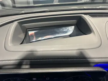 MERCEDES-BENZ GLC 300 4M AMG Night -Airmatic-HUD-Pano-Memory