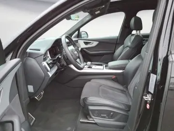AUDI Q7 55 TFSI quattro S line