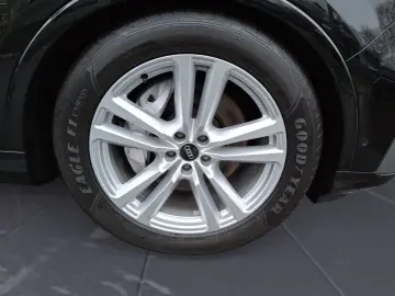 AUDI Q7 55 TFSI quattro S line