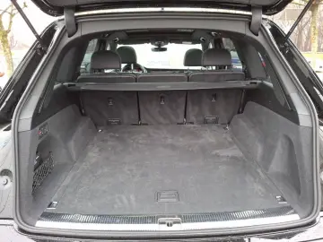 AUDI Q7 55 TFSI quattro S line