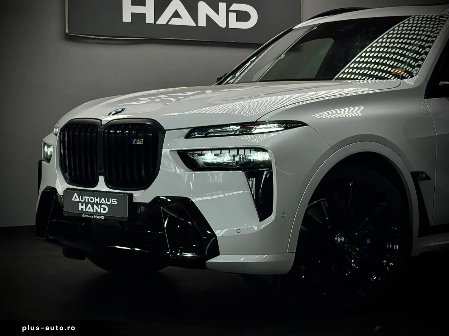 BMW X7 M60i ICONIC GLOW 7-SITZER INDIV. ACC PANO 1Hd