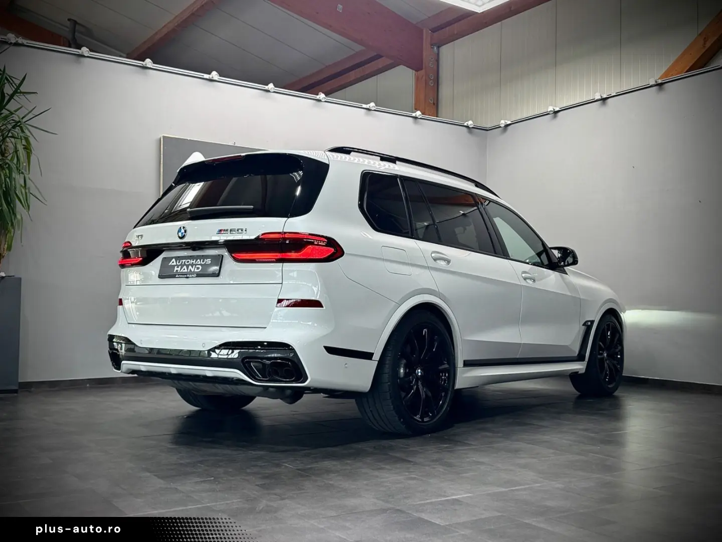 BMW X7 M60i ICONIC GLOW 7-SITZER INDIV. ACC PANO 1Hd