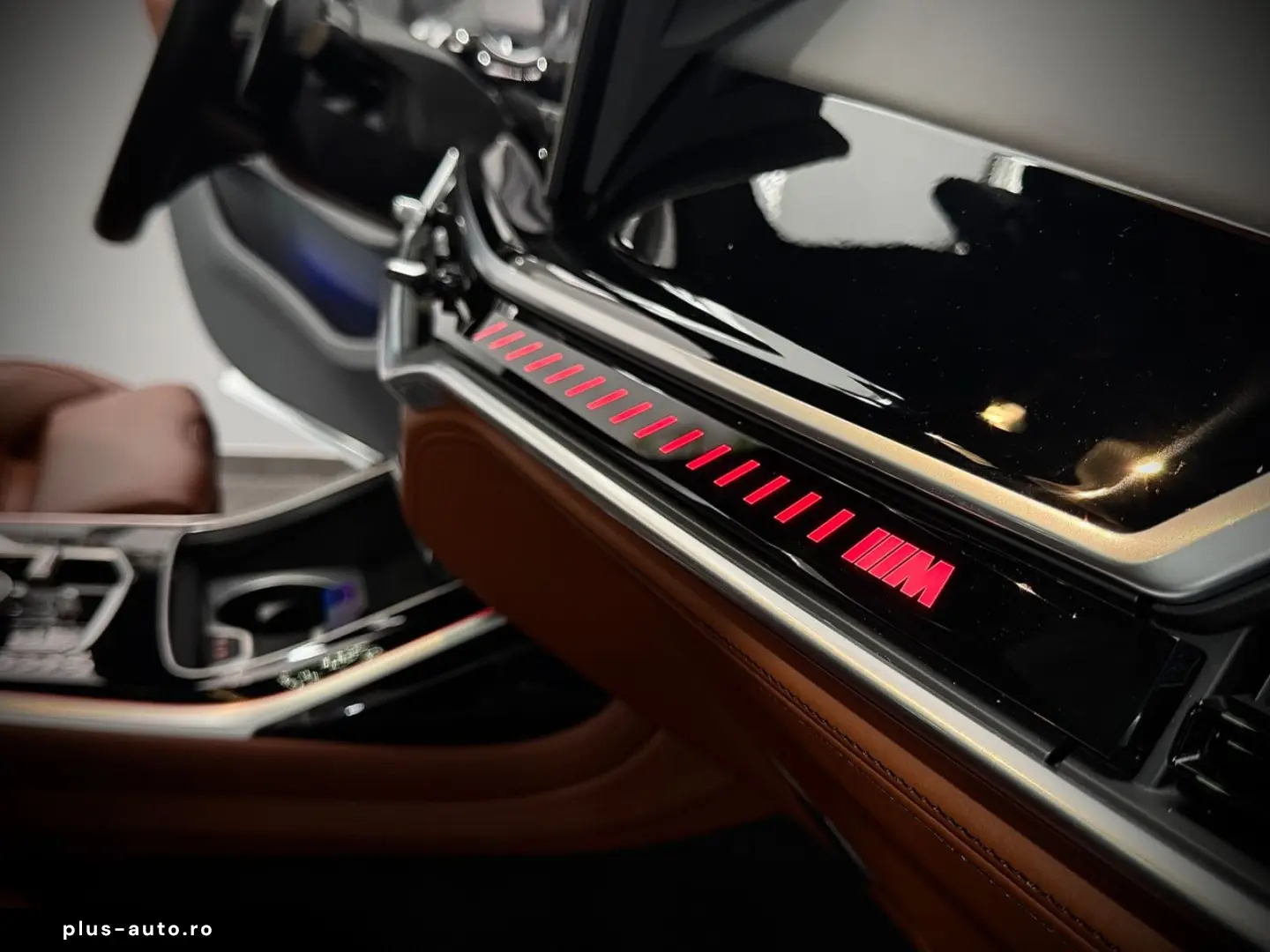 BMW X7 M60i ICONIC GLOW 7-SITZER INDIV. ACC PANO 1Hd