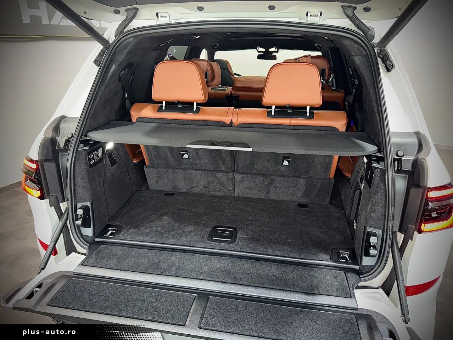 BMW X7 M60i ICONIC GLOW 7-SITZER INDIV. ACC PANO 1Hd