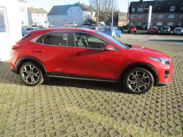 KIA XCeed 1.5 DCT Spirit  Totwinkel ACC Spurhalt Nav