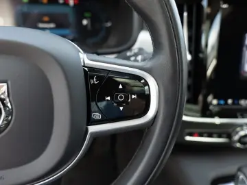 VOLVO V90 Recharge T6 AWD Inscription Expression PANO