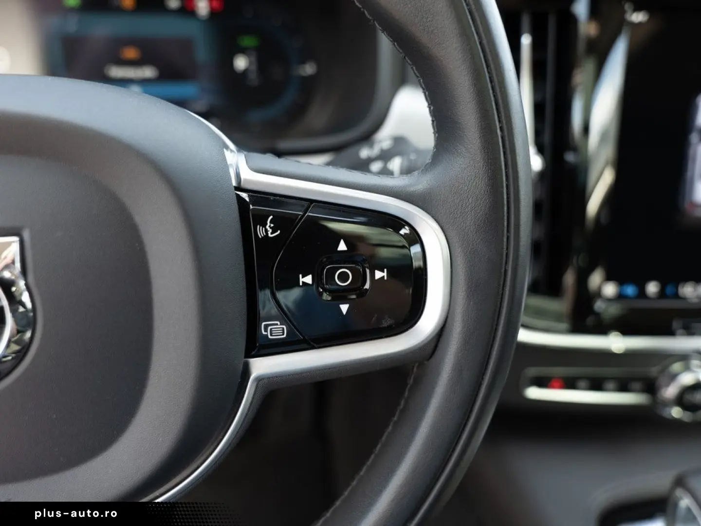 VOLVO V90 Recharge T6 AWD Inscription Expression PANO