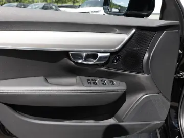 VOLVO V90 Recharge T6 AWD Inscription Expression PANO