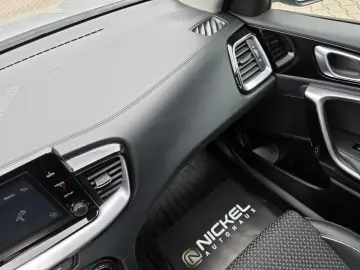 KIA XCeed Spirit Led Leder Acc Kamera Keyless