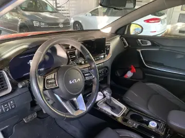 KIA XCeed Platinum Edition  AT LEDER NAVI GLASDACH