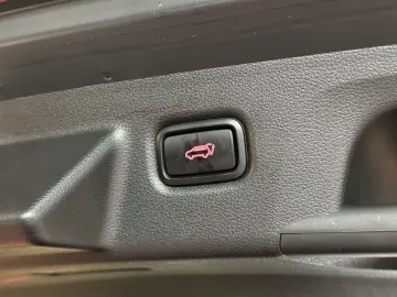 KIA XCeed Spirit Pano JBL ACC Navi LED R.Cam PDC SHZ