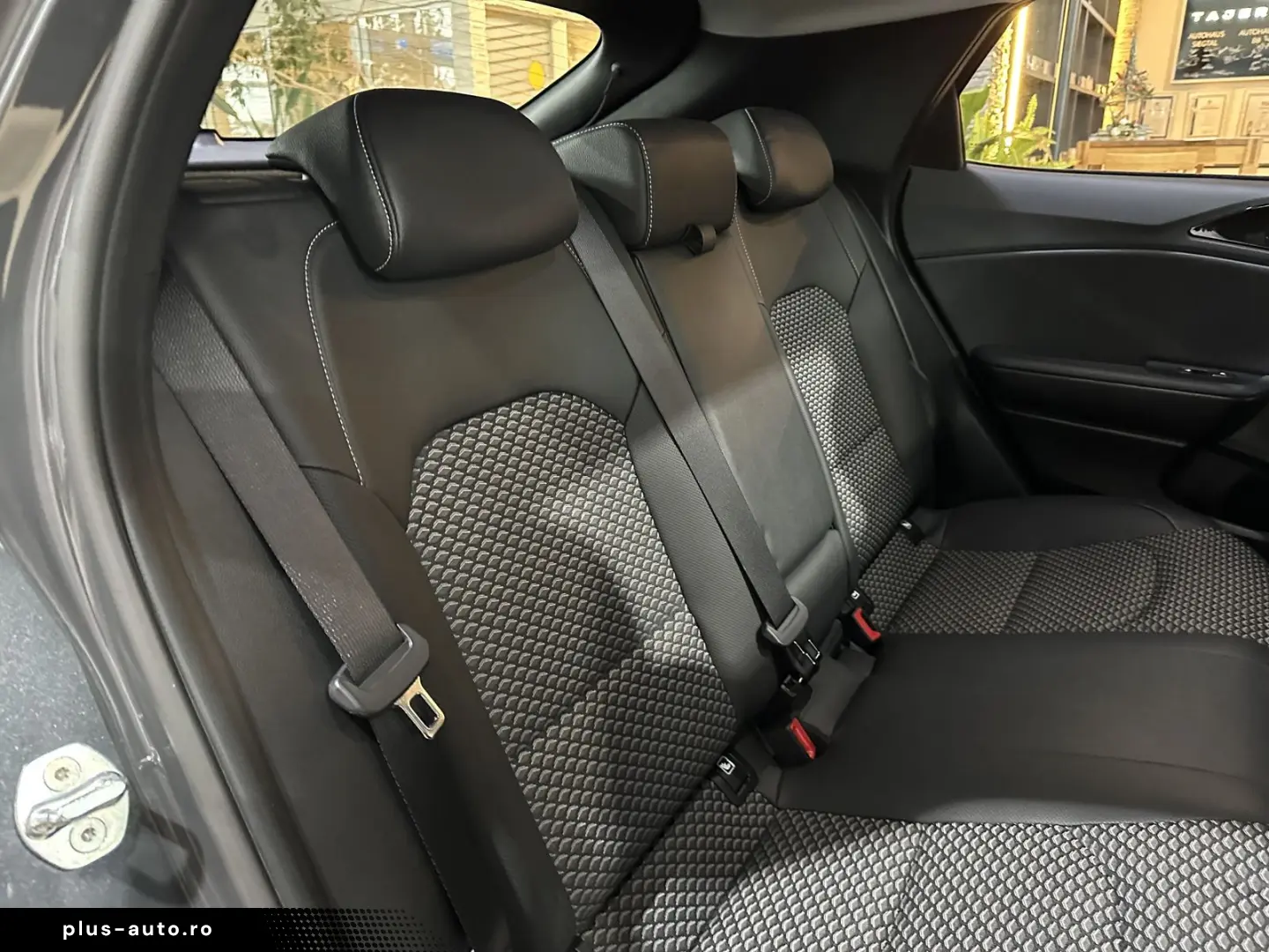 KIA XCeed Spirit Pano JBL ACC Navi LED R.Cam PDC SHZ