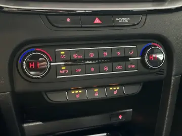 KIA XCeed Spirit Pano JBL ACC Navi LED R.Cam PDC SHZ