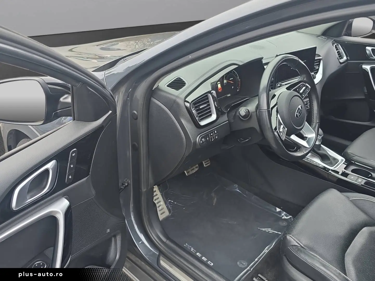 KIA XCeed 1.6T DCT PLATINUM PANO LEDER VOLLAUSSTATTU