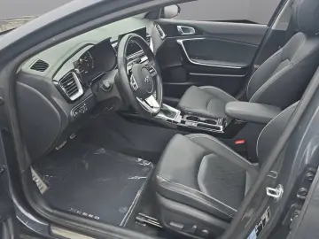 KIA XCeed 1.6T DCT PLATINUM PANO LEDER VOLLAUSSTATTU