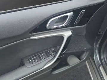 KIA XCeed 1.6T DCT PLATINUM PANO LEDER VOLLAUSSTATTU