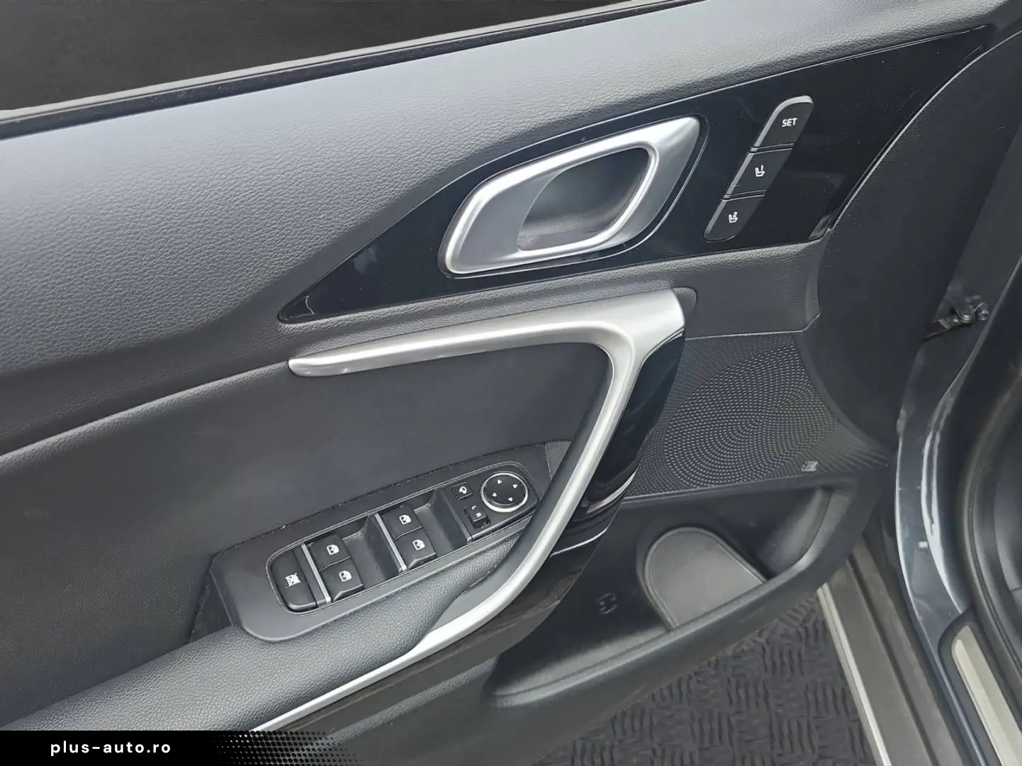 KIA XCeed 1.6T DCT PLATINUM PANO LEDER VOLLAUSSTATTU