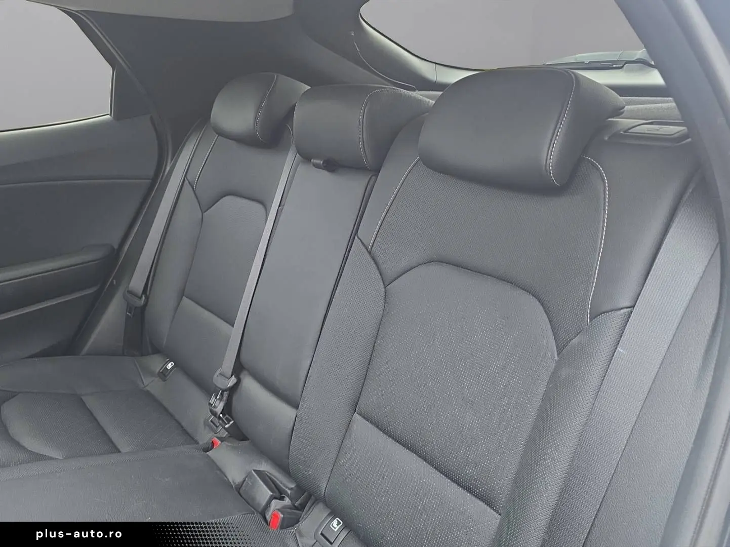 KIA XCeed 1.6T DCT PLATINUM PANO LEDER VOLLAUSSTATTU