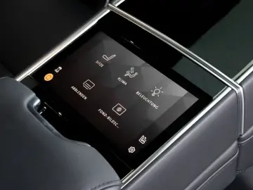 LAND ROVER Range Rover P530 Autobiography