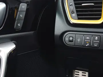KIA XCEED 1.5T XDITION LED Navi Kamera Keyless
