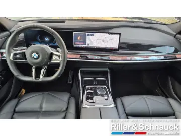 BMW 740d xDrive M Sport AHK STANDHZG PANO-SKY