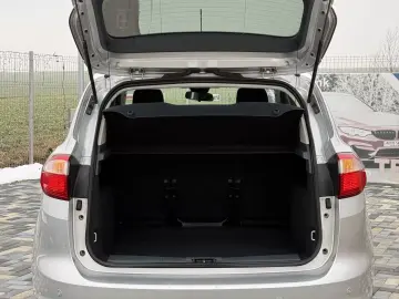 Ford C-MAX Benzina 125CP