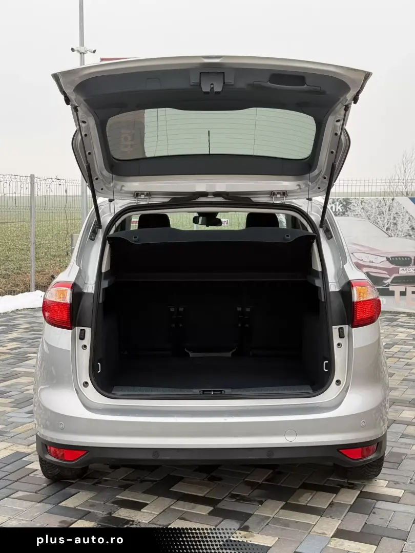 Ford C-MAX Benzina 125CP