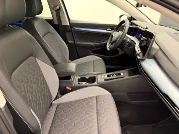 Volkswagen Golf 8 PA 1.5 eTSI DSG Life GOAL NaviCamera