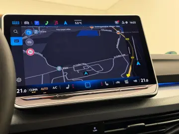 Volkswagen Golf 8 PA 1.5 eTSI DSG Life GOAL NaviCamera