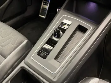 Volkswagen Golf 8 PA 1.5 eTSI DSG Life GOAL NaviCamera