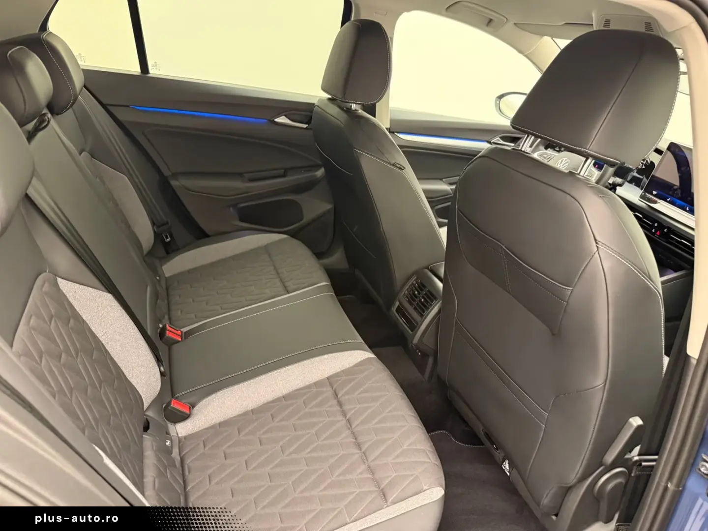 Volkswagen Golf 8 PA 1.5 eTSI DSG Life GOAL NaviCamera