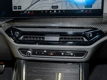 BMW M2 Coupé Navi HuD Pano LED H K