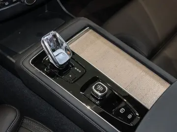 VOLVO XC90 B5 AWD Plus Bright 360 Cristal Panoramic H&K