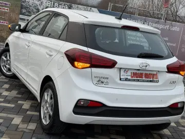 Hyundai i20 Hatchback 1.3 Benzina
