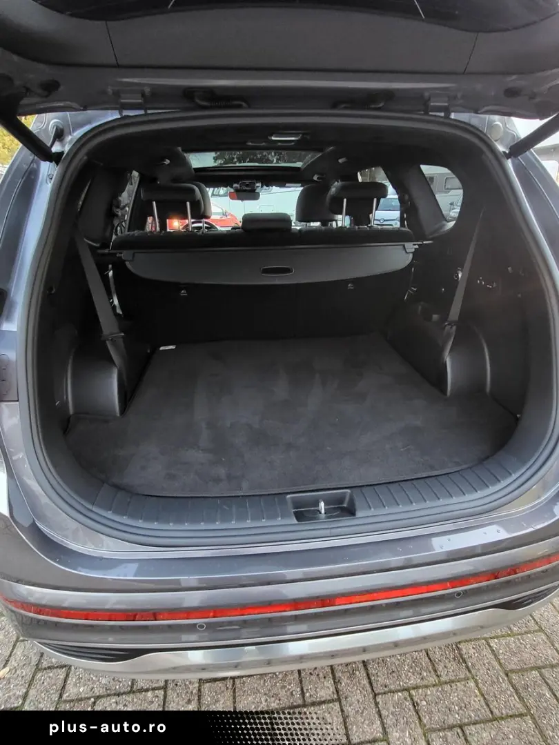 HYUNDAI Santa Fe 1.6 T-GDI Signature Hybrid 4WD SEVEN(E6