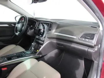 RENAULT MEGANE 1.3 TCe 140CP Intens EDC