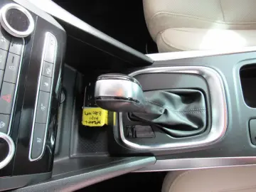 RENAULT MEGANE 1.3 TCe 140CP Intens EDC