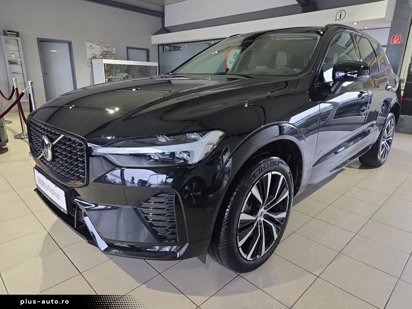 VOLVO XC60 B5 Ultimate Dark AWD B&W FourC 360  WinterP