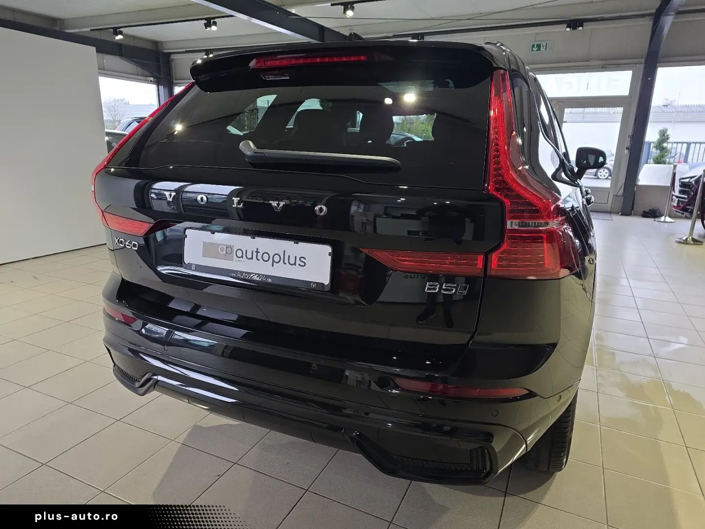 VOLVO XC60 B5 Ultimate Dark AWD B&W FourC 360  WinterP