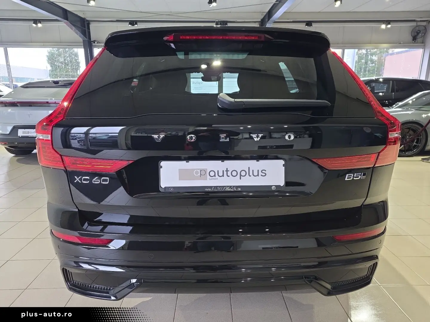 VOLVO XC60 B5 Ultimate Dark AWD B&W FourC 360  WinterP