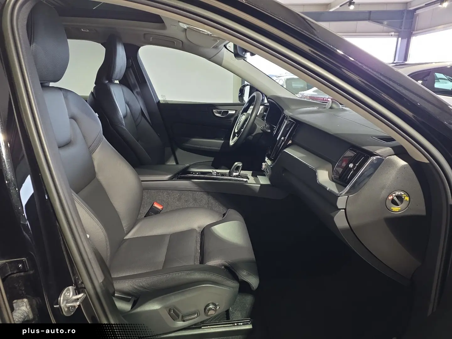 VOLVO XC60 B5 Ultimate Dark AWD B&W FourC 360  WinterP