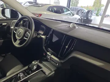 VOLVO XC60 B5 Ultimate Dark AWD B&W FourC 360  WinterP