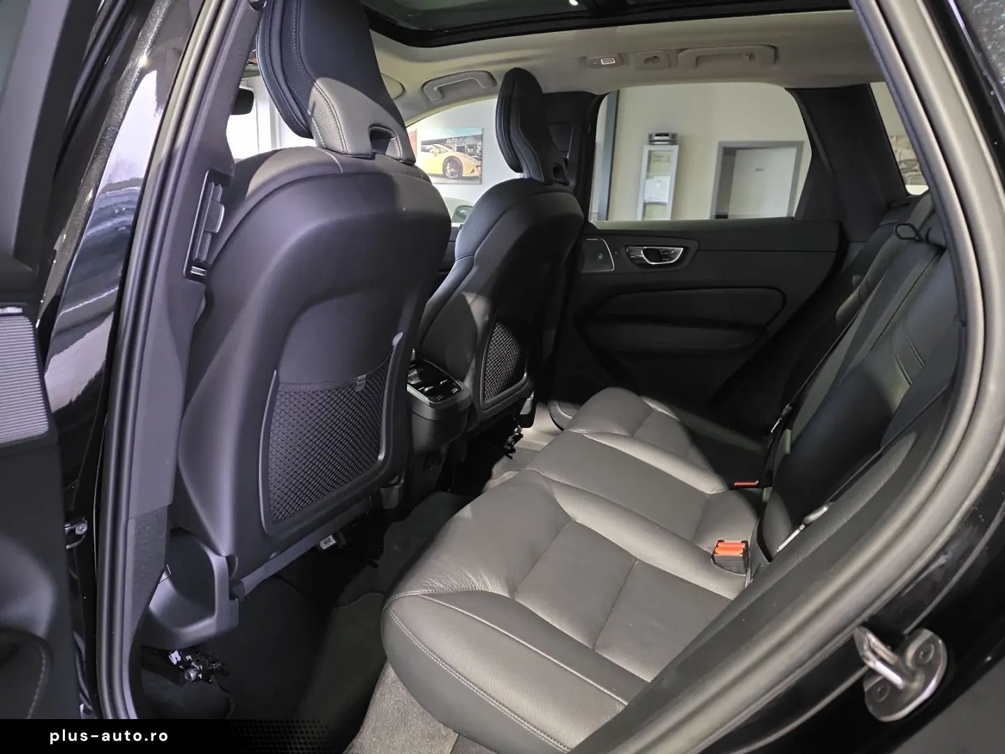 VOLVO XC60 B5 Ultimate Dark AWD B&W FourC 360  WinterP