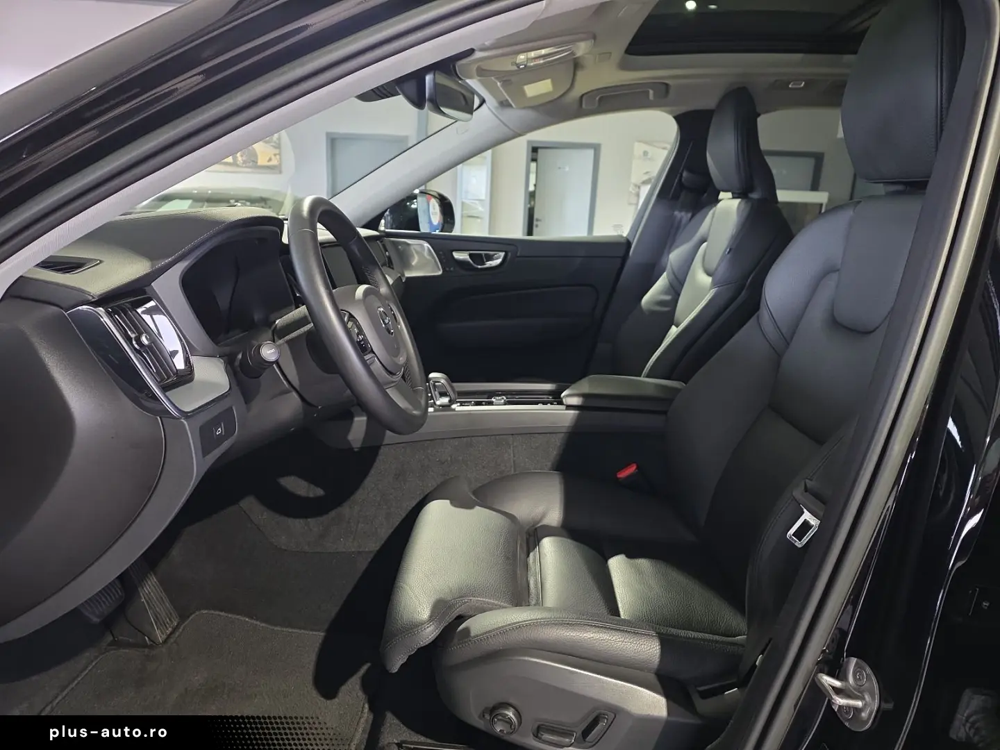 VOLVO XC60 B5 Ultimate Dark AWD B&W FourC 360  WinterP