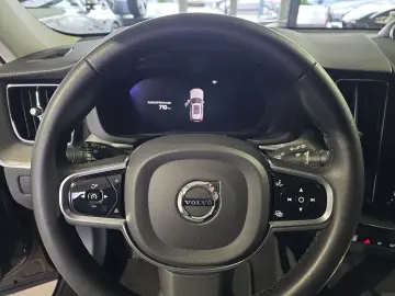 VOLVO XC60 B5 Ultimate Dark AWD B&W FourC 360  WinterP