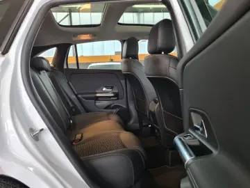 MERCEDES-BENZ GLA 250e 8G Progressive Pano Navi LED &hellip;