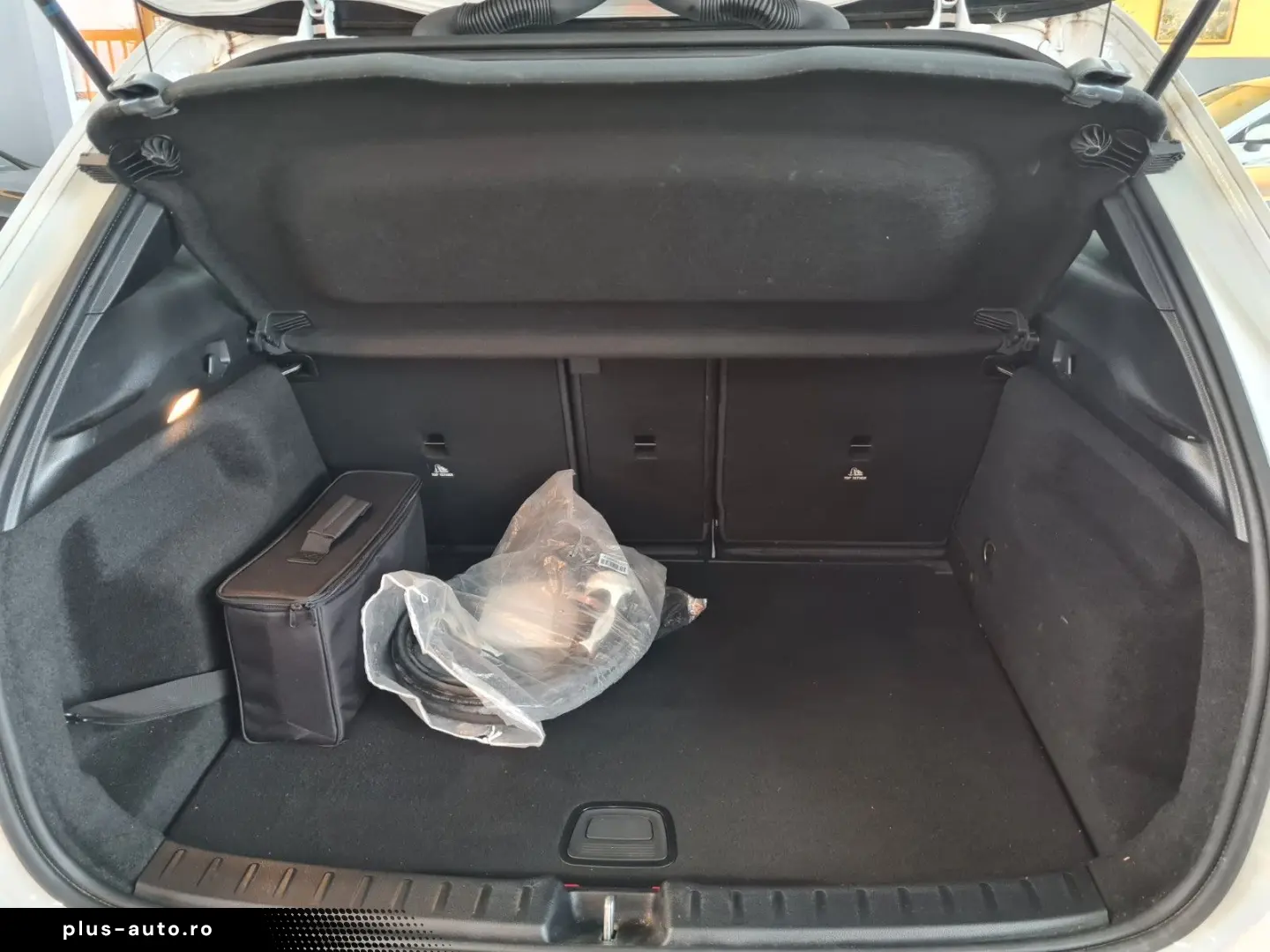 MERCEDES-BENZ GLA 250e 8G Progressive Pano Navi LED &hellip;