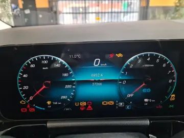 MERCEDES-BENZ GLA 250e 8G Progressive Pano Navi LED &hellip;